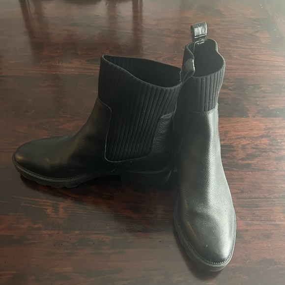 Dolce vita Black Bootie - 9 1/2 - Picture 3 of 8